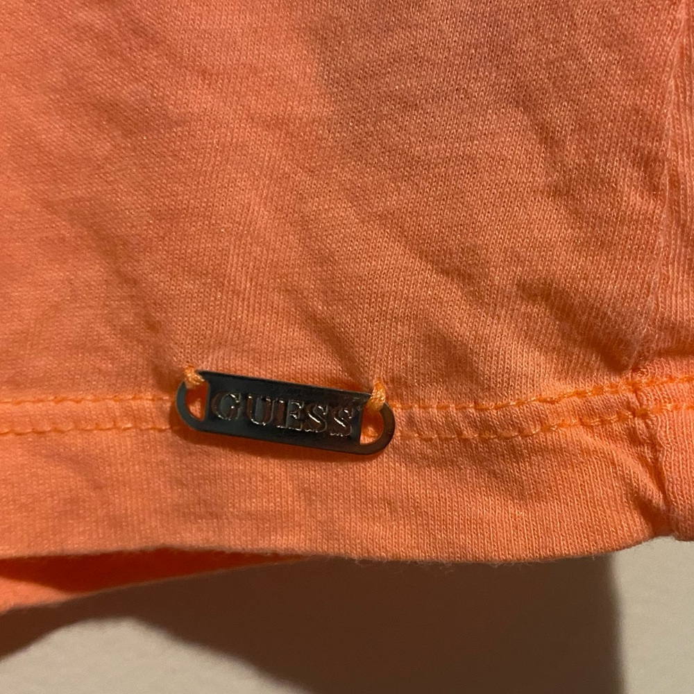 GUESS CUT OUT SHOULDER T-SHIRT - Picture 9 of 16